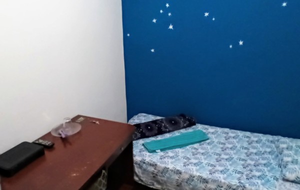 Quarto Individual c/ Escritório, Wi-Fi, TV e Ventilador
